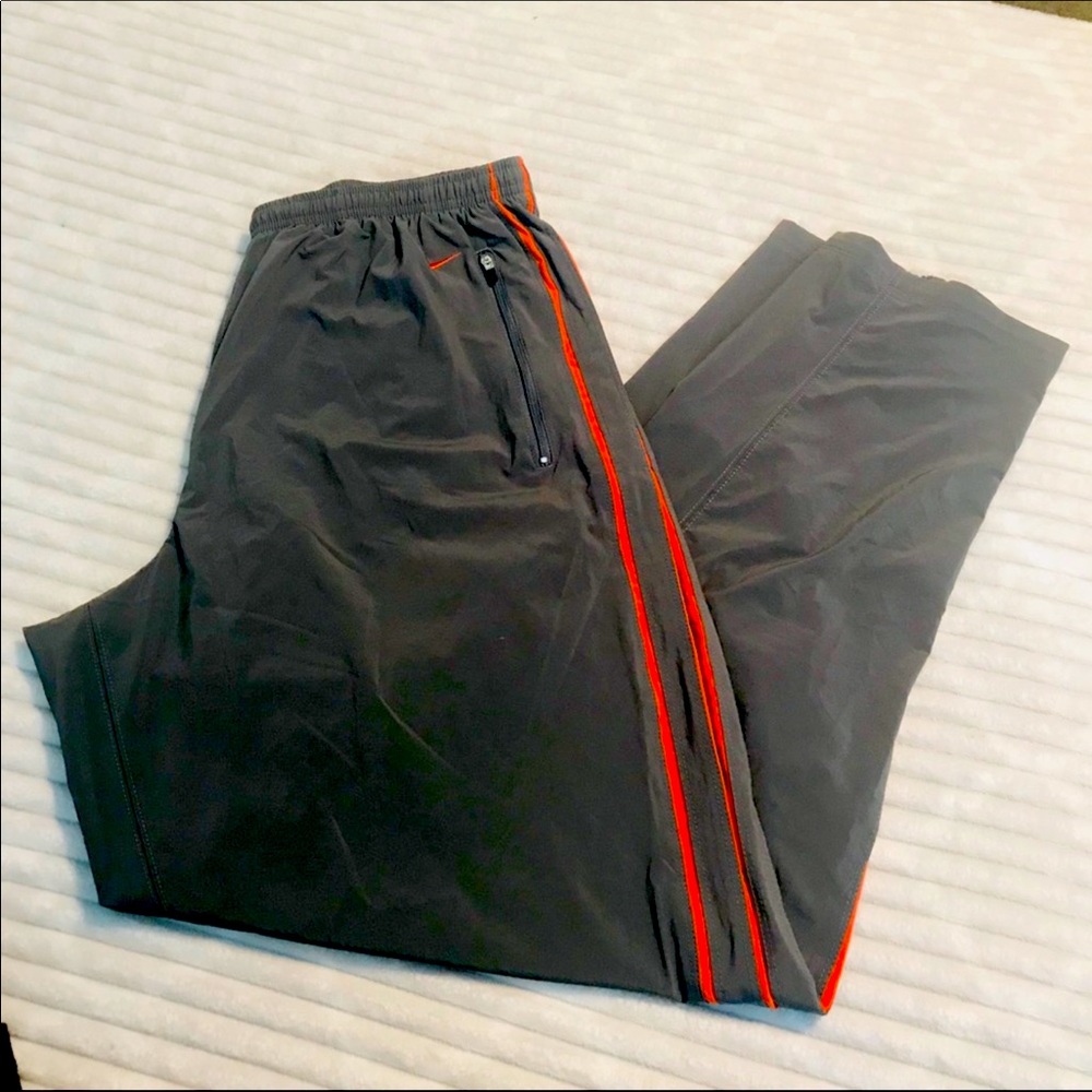 Nike Fit Dry Windbreaker Track Pants